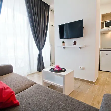 Idro Studio Apartments Directly At The Beach Split Exterior foto