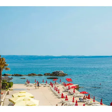 Idro Studio Apartments Directly At The Beach Split Exterior foto