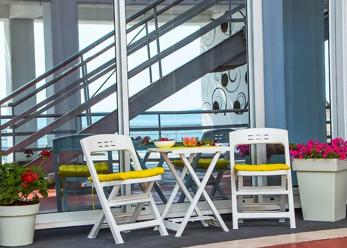 Idro Studio Apartments Directly At The Beach