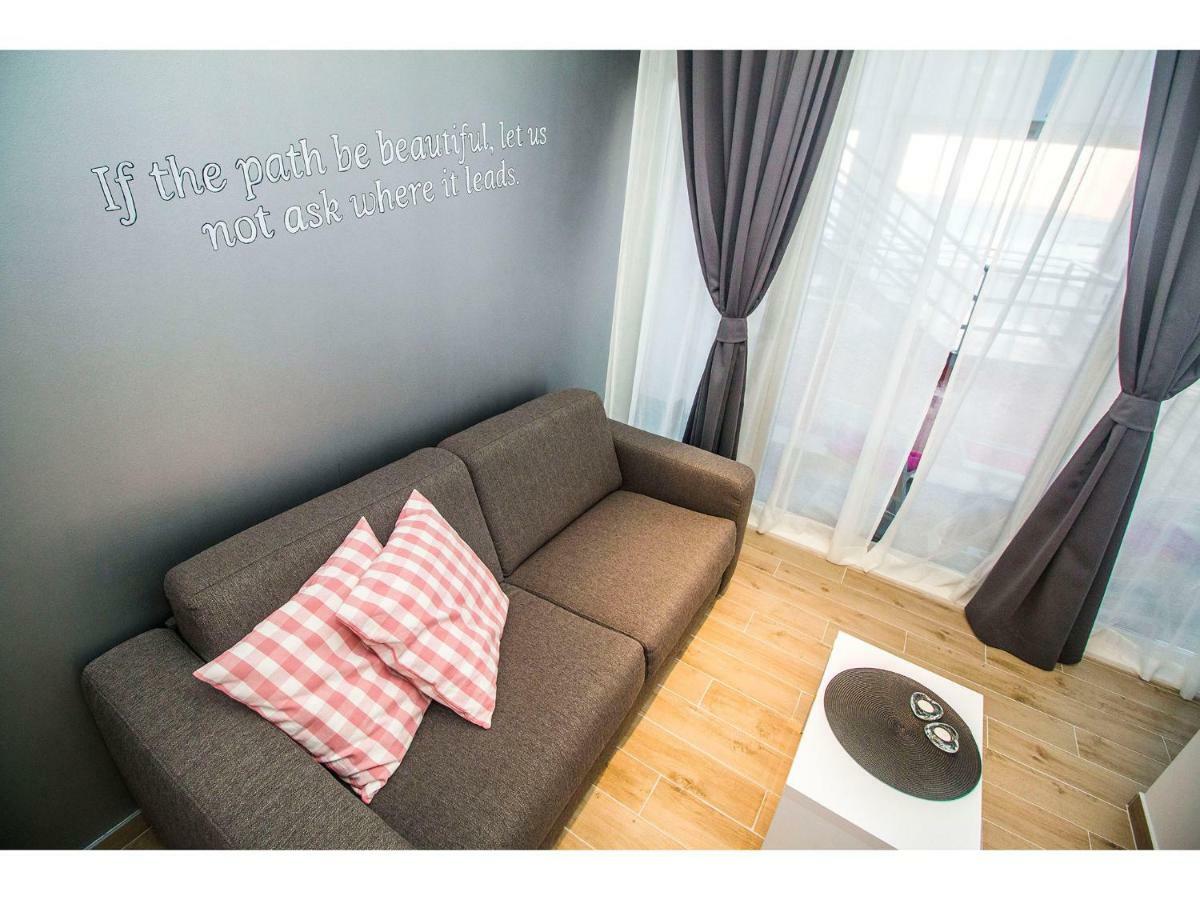 Apartment Idro Directly At The